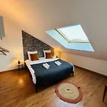 Le Spacieux Couturier Calme Gare Centre Reims