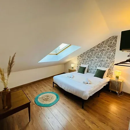 Le Spacieux Couturier - Calme - Gare Centre Apartment *